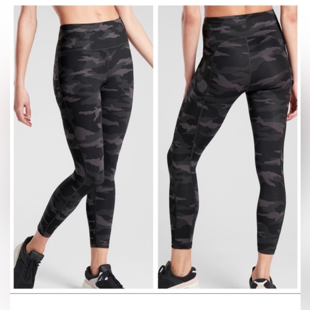 Athleta camo print yoga pants xs